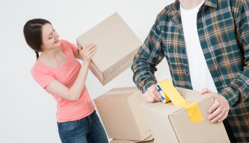 Free quote planning for an Italy removals service in a residential area