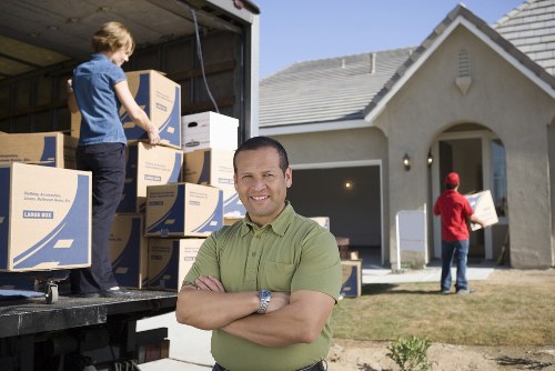 Packing and labeling boxes for house removal services in Italy