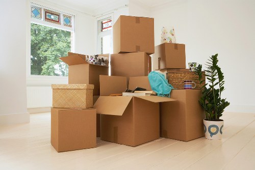 Affordable man with van service for business transport in Italy