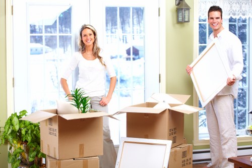 Affordable removal truck hire in Italy for homes and businesses